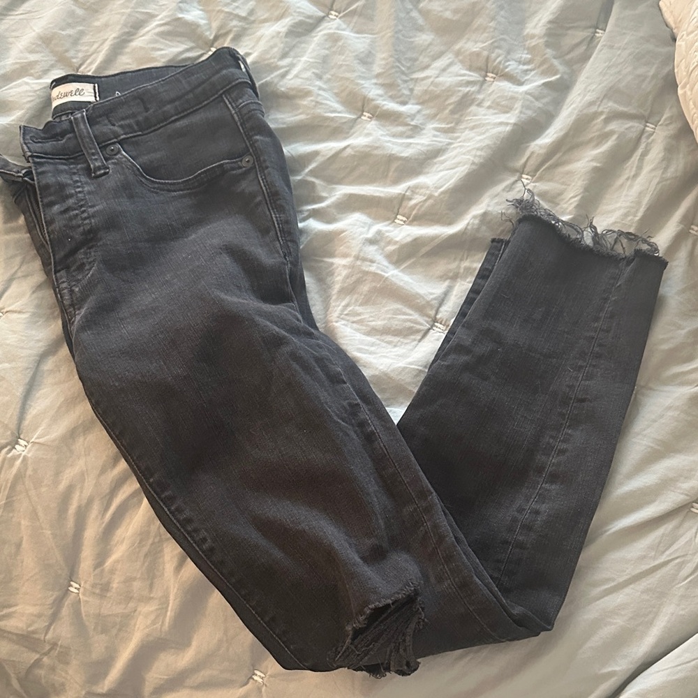 Madewell Black ripped high-rise skinny jeans. Size 26 short